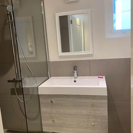 Kangaroom ゲストハウス 3*