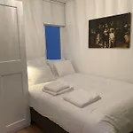 Kangaroom 4*