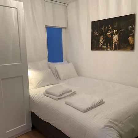 Kangaroom 4*